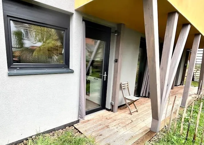 Greenroom Apartment
